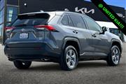 $30998 : Pre-Owned 2022 RAV4 XLE thumbnail