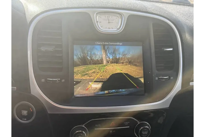 $8999 : 2019 300 Limited image 9