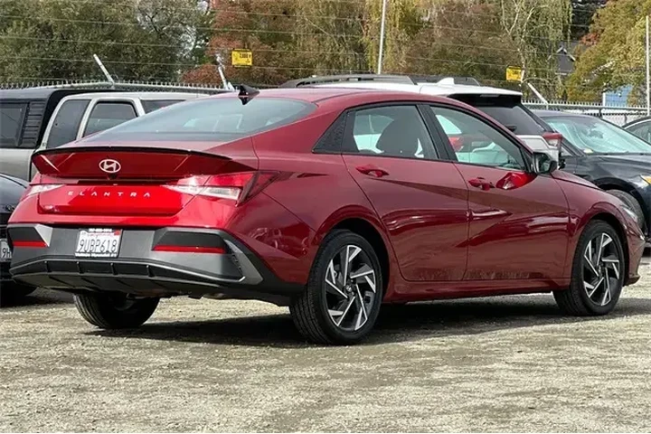 $20990 : Hyundai ELANTRA 2025 SEL Spo image 5