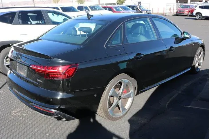 $34463 : Audi A4 2023 AWD quattro S l image 5