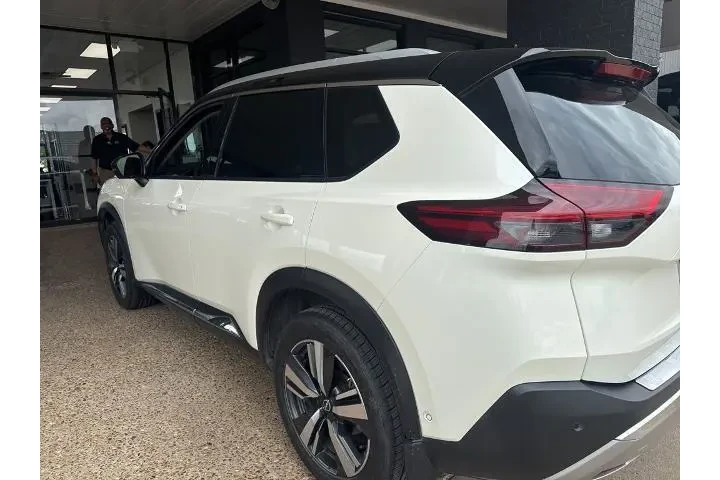 $29672 : Nissan Rogue 2023 AWD Platin image 3