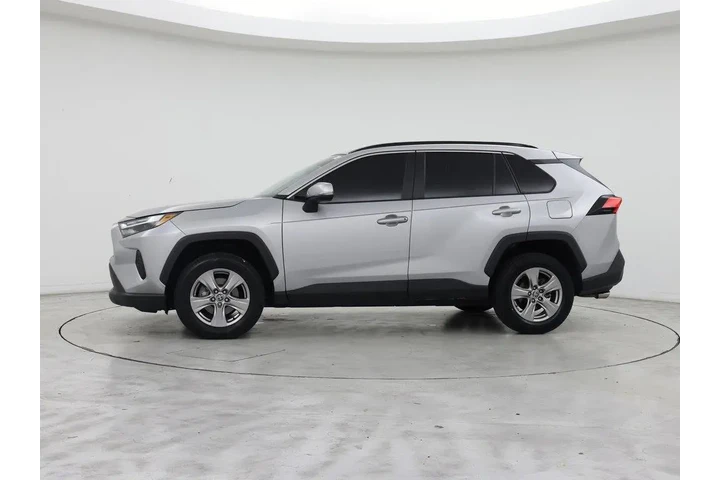 $22998 : Toyota RAV4 2022 XLE 4dr SUV image 3