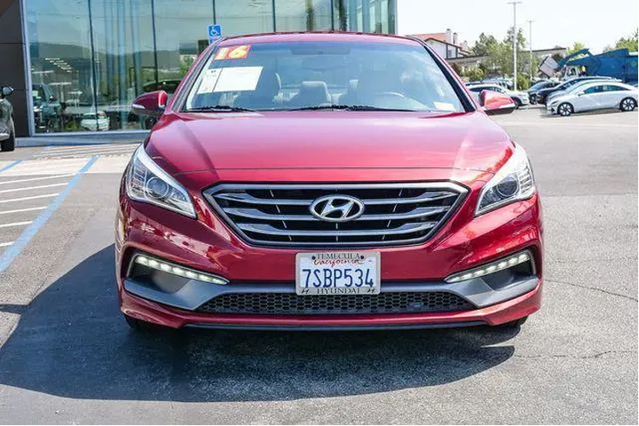 $12000 : Hyundai SONATA 2016 Sport 4d image 2
