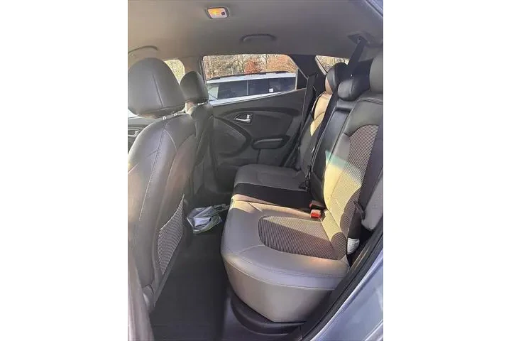 $8325 : Hyundai TUCSON 2012 AWD GLS image 4