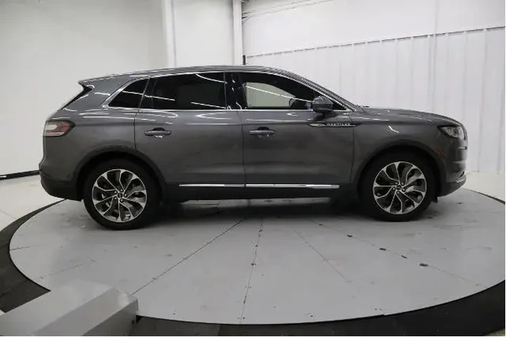 $34930 : Lincoln Nautilus 2022 AWD Re image 2