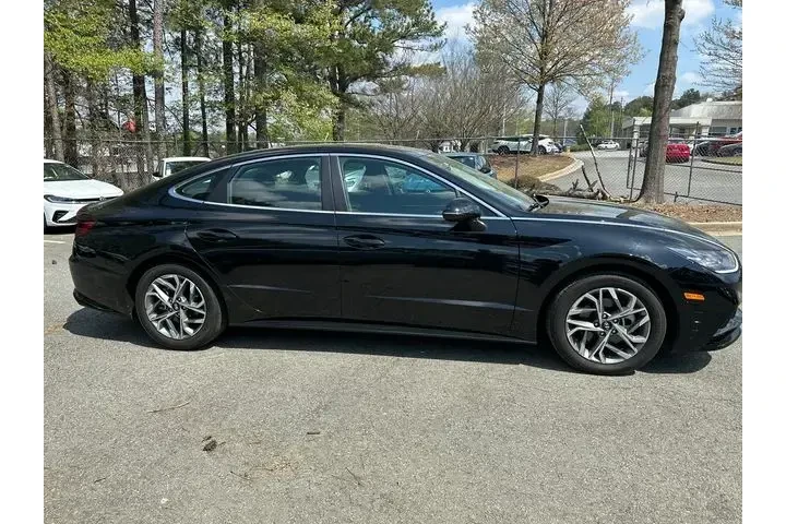 $20812 : Hyundai SONATA 2023 SEL 4dr image 4