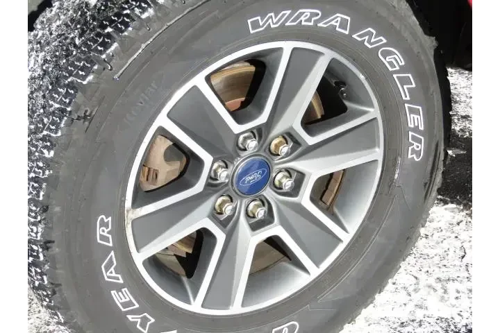 $18667 : Ford F-150 2015 4x4 XLT 4dr image 5