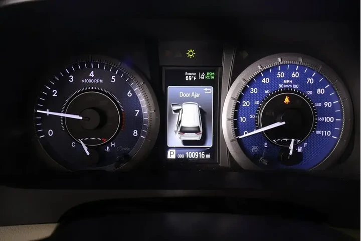 $27489 : Toyota Sienna 2020 Limited P image 4