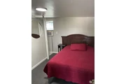 $670 : Separate entrance Room thumbnail