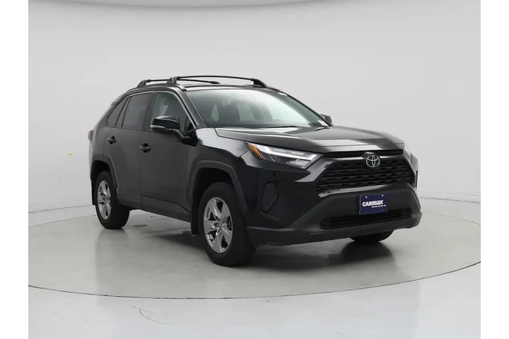 $31998 : Toyota RAV4 2024 AWD XLE 4dr image 1