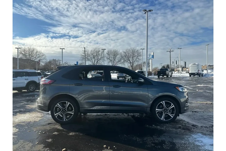$28500 : Ford Edge 2024 AWD ST 4dr SU image 9