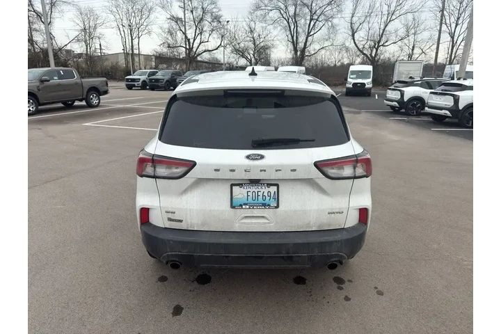 $16907 : Ford Escape 2022 AWD SE 4dr image 7