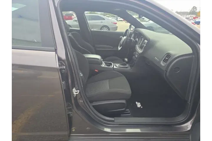 $23921 : Dodge Charger 2023 GT 4dr Se image 8