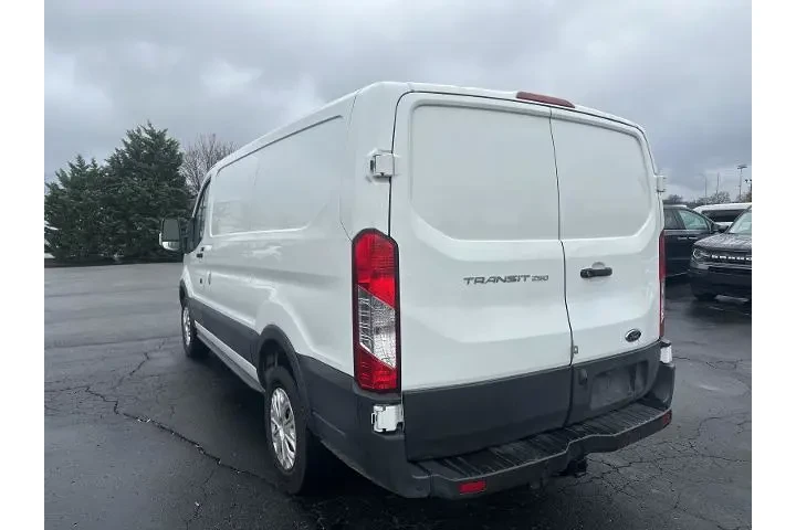 $19900 : Ford Transit 2019 250 3dr SW image 5