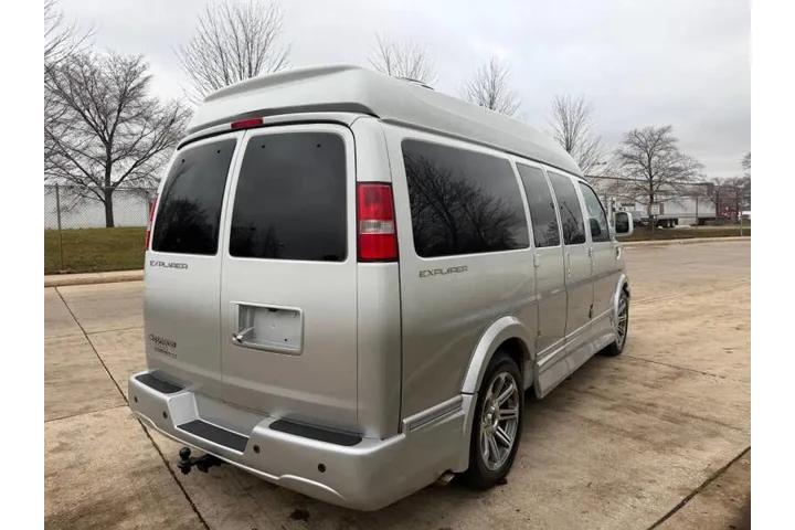 $34997 : 2017 Express 2500 image 7