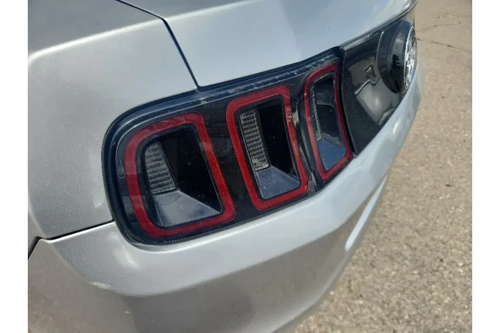 $14371 : Ford Mustang 2014 V6 2dr Fas image 9
