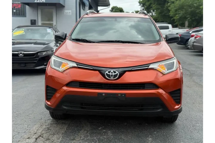 $13495 : 2016 RAV4 LE image 4