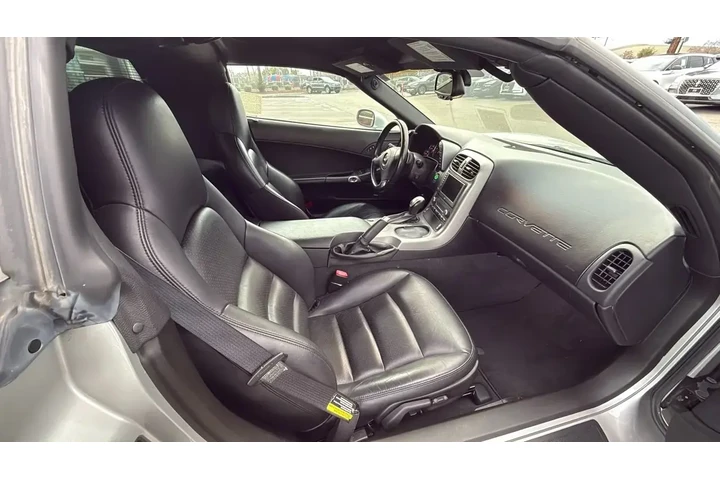 $21950 : Chevrolet Corvette 2006 2dr image 3