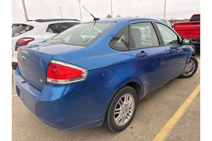 $2922 : Ford Focus 2010 SE 4dr Sedan image 7