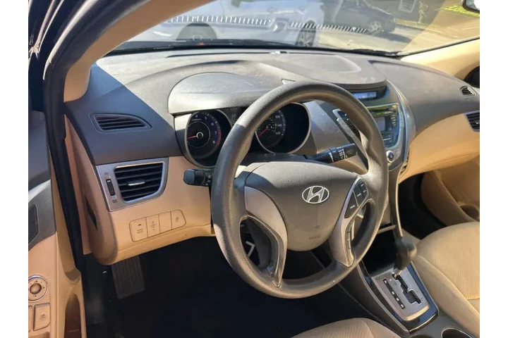 $8995 : 2013 Elantra Limited image 8