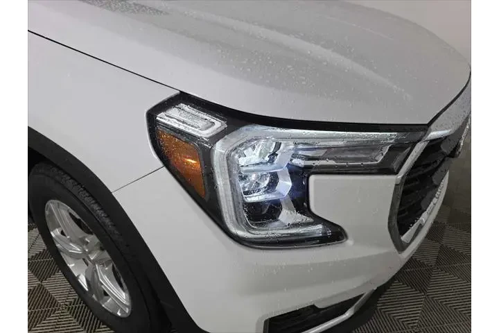$22400 : GMC Terrain 2023 AWD SLE 4dr image 10