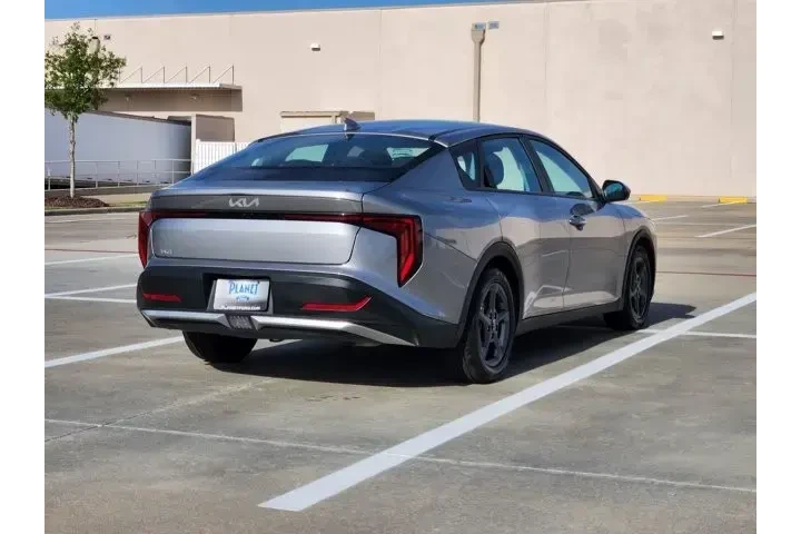 $20853 : Kia K4 2025 LXS 4dr Sedan image 5