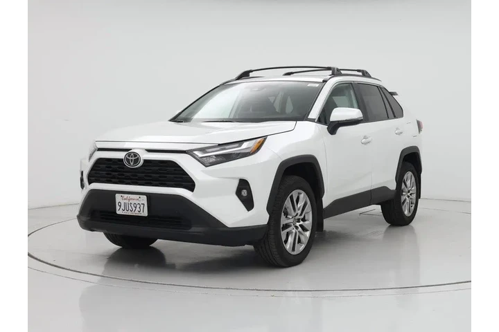 $31998 : Toyota RAV4 2023 XLE Premium image 4