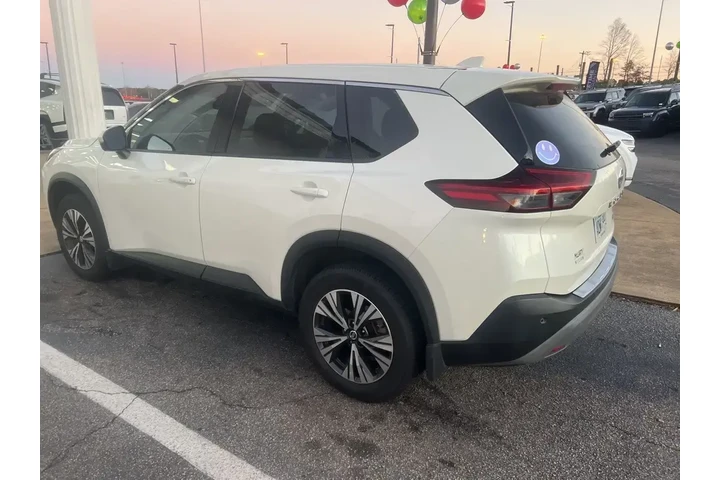$15991 : Nissan Rogue 2021 SV 4dr Cro image 2