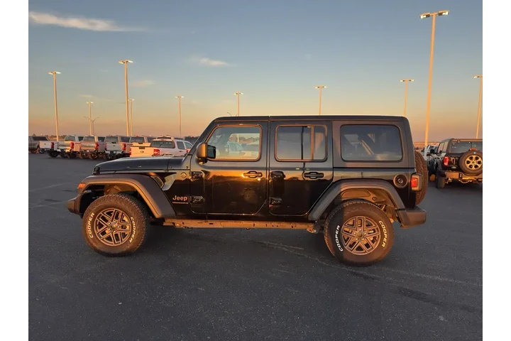 $38301 : Jeep Wrangler 2025 4x4 Sport image 9