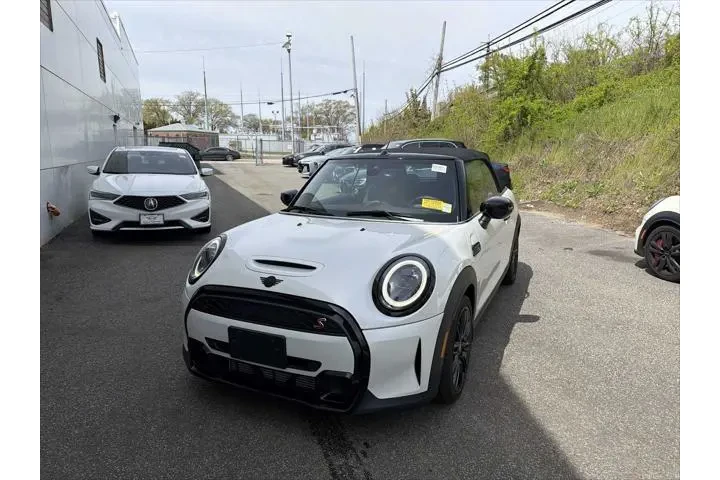 $32993 : MINI Convertible 2024 Cooper image 6