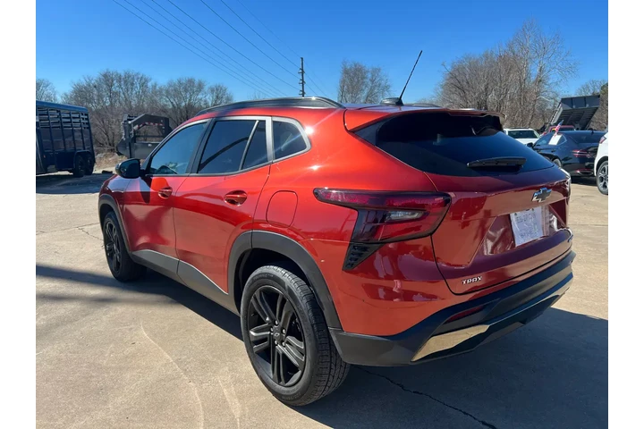 $21995 : 2024 Trax image 8