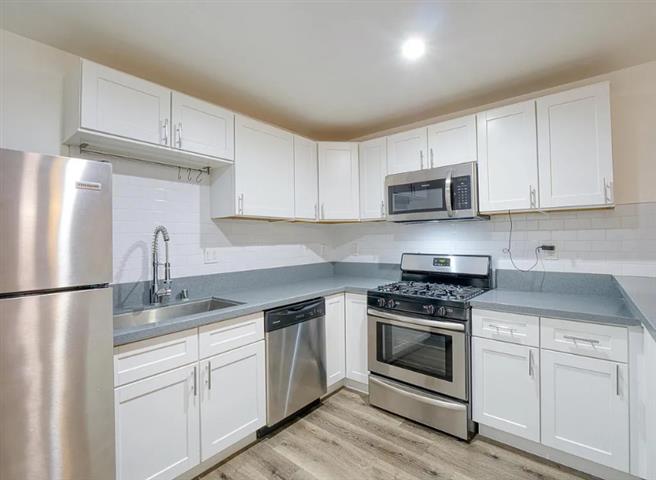 $1800 : 2Bed apartment for rent in LA image 10