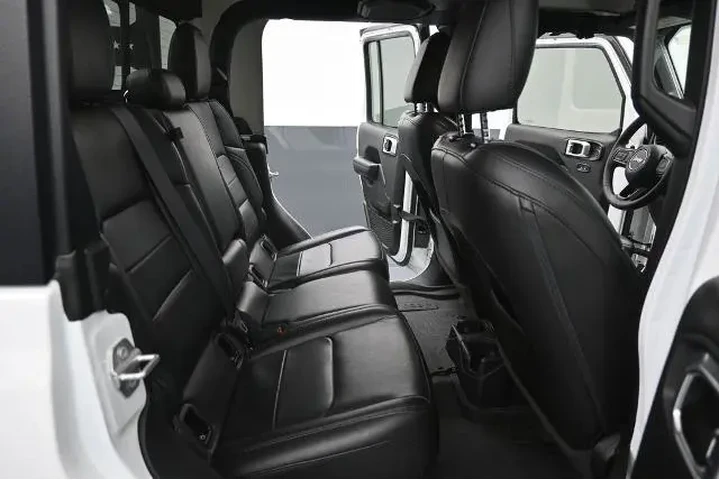 $34998 : Jeep Gladiator 2023 4x4 Spor image 10