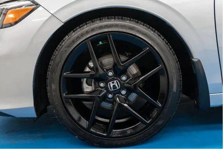 $29950 : Honda Civic 2025 Sport 4dr H image 2