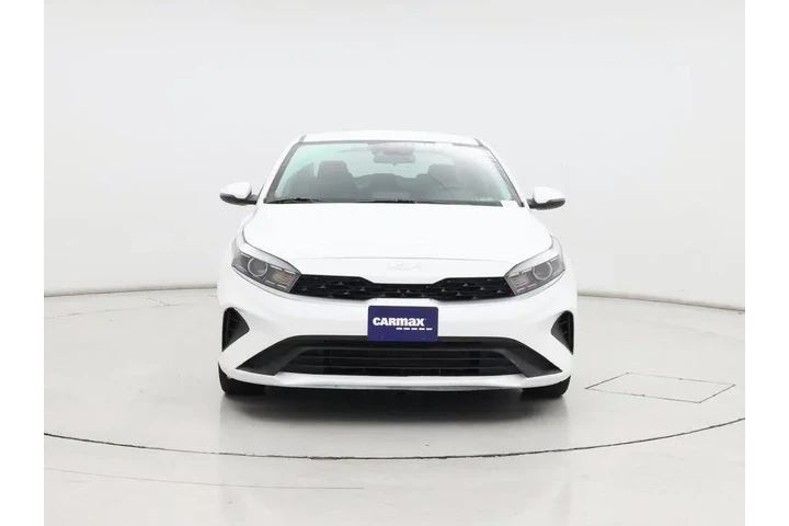 $17998 : Kia Forte 2023 LXS 4dr Sedan image 5