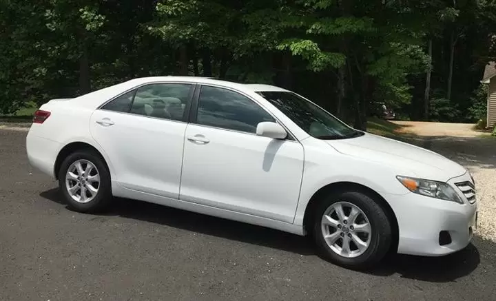 $5000 : 2011 TOYOTA CAMRY LE SEDAN image 1