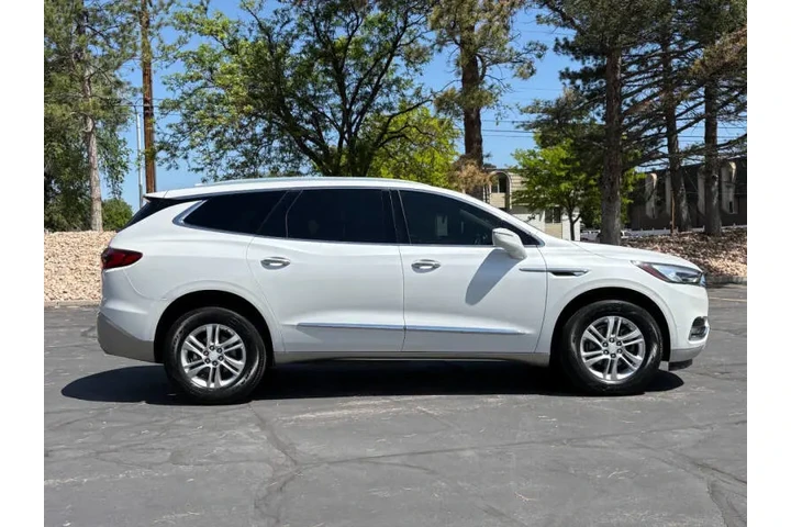 $11900 : 2018 Enclave Essence image 6