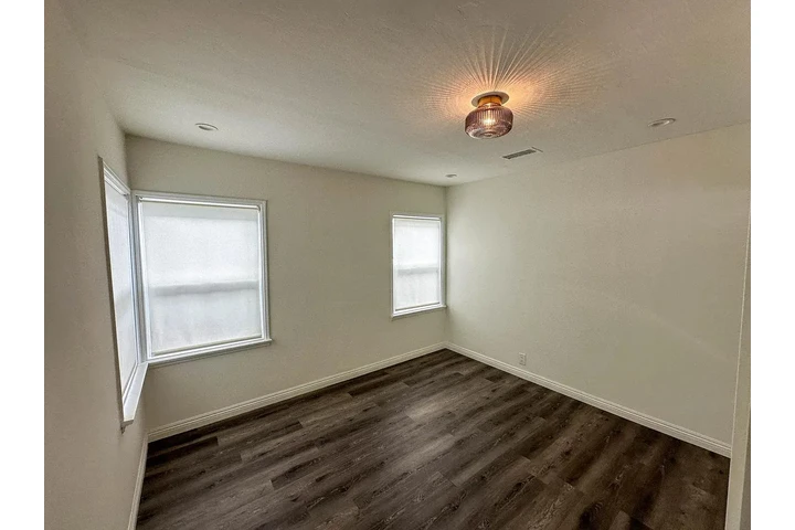 $800 : Sweet Home...Los Angeles, CA image 4