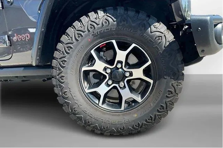 $35995 : Jeep Wrangler Unlimited 2021 image 2