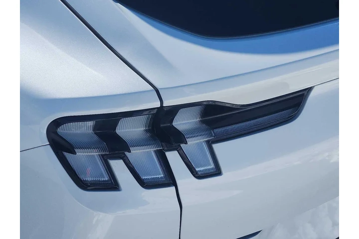 $28762 : Ford Mustang Mach-E 2025 AWD image 9