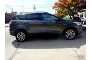 $7900 : 2017 Escape SE 4WD thumbnail