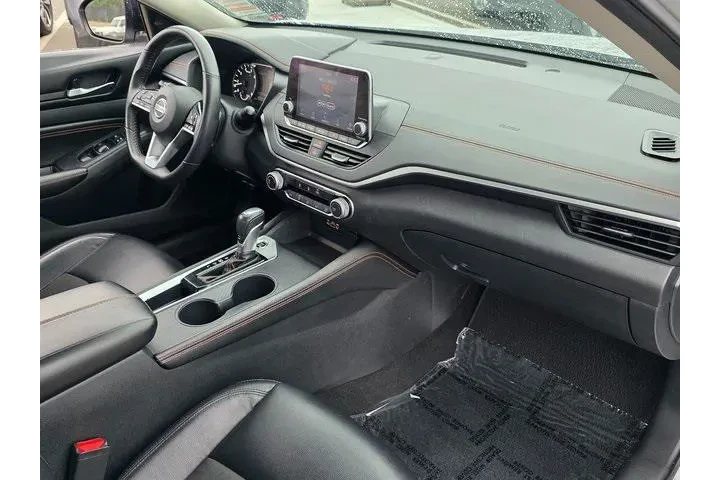 $18897 : Nissan Altima 2021 2.5 SR 4d image 9