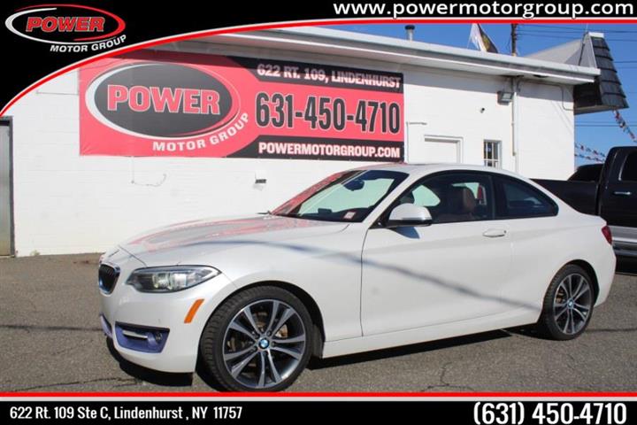 $25900 : Used  BMW 2 Series 2dr Cpe 228 image 3