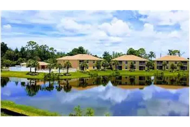 $2400 : Rental property with 3 bedro image 1