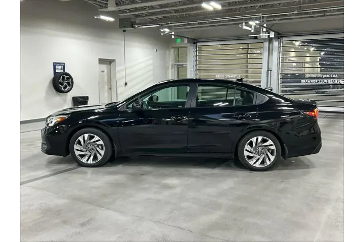 $24793 : Subaru Legacy 2023 AWD Limit image 3