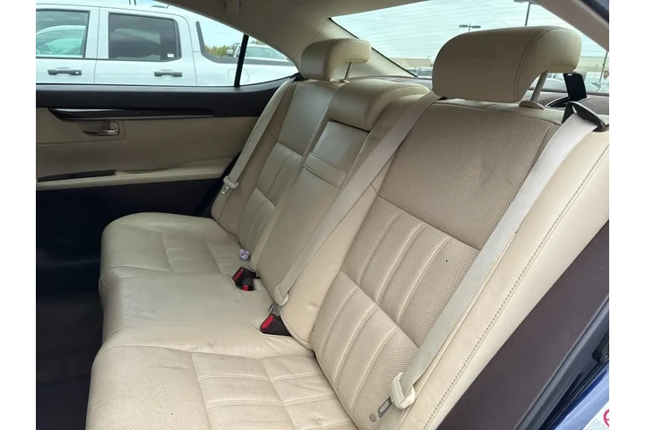 $17950 : Lexus ES 350 2016 4dr Sedan image 7