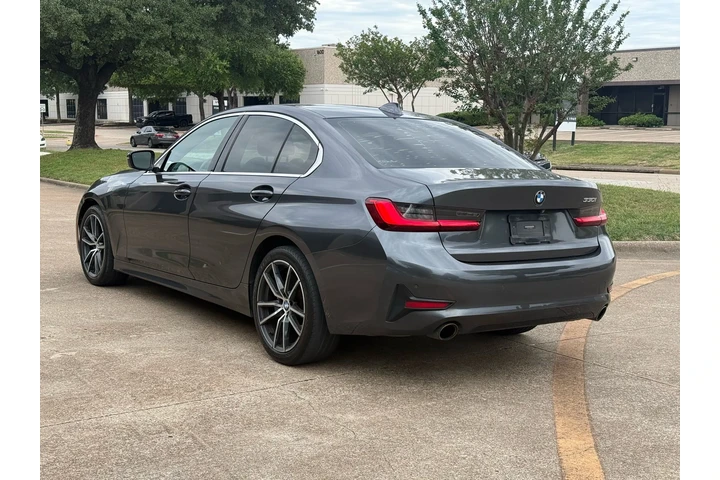 $15800 : 2019 BMW 330i image 4