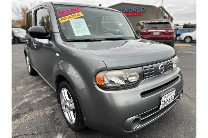 $4995 : 2011 cube 1.8 S image 1