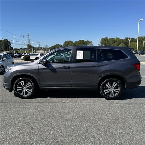 $22704 : PRE-OWNED 2017 HONDA PILOT EX image 2