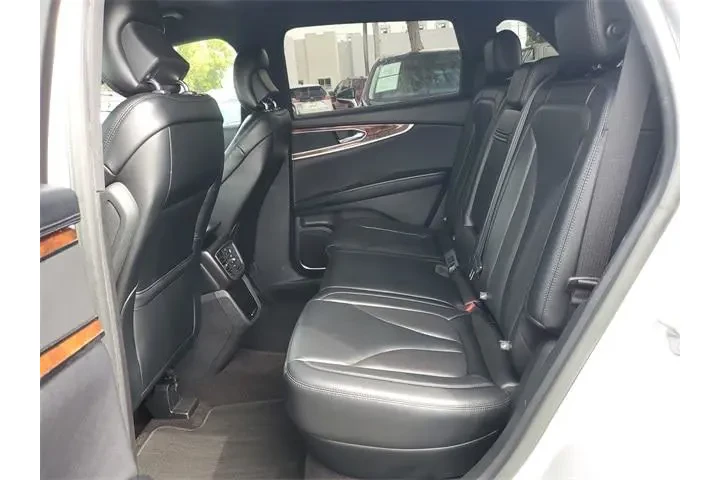 $19990 : Lincoln Nautilus 2019 Select image 10